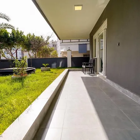 Pleasant Modern Flat Walking Distance To Kaleici In Muratpasa, Antalya