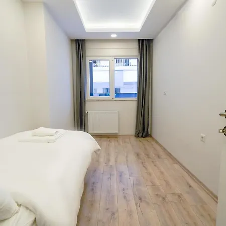 Pleasant Modern Flat Walking Distance To Kaleici In Muratpasa, Antalya